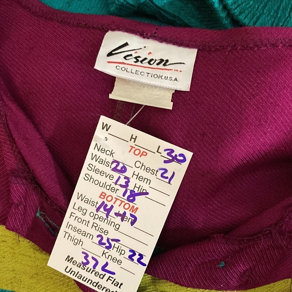 Vintage 80’s color block pant suit. Turquoise and pink. 42” chest 15” waist 135 - Picture 5 of 5